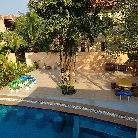 Arerayah Beach Resort Пран Бури Екстериор снимка